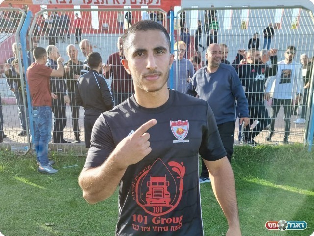 כובש שער הנצחון לטירה עידו עמוסי (נזיה סולטאן)